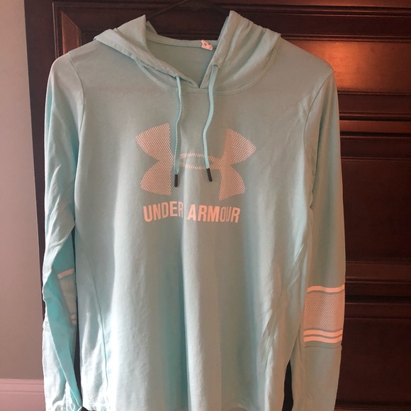 Under Armour Tops - Under Armour Lightweight Woman’s Hoodie